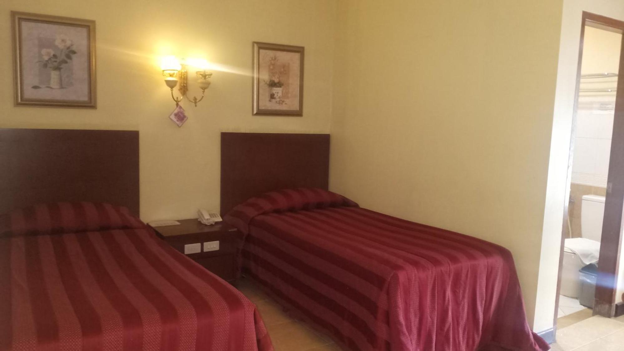 Resort Prima Cisarua Tagalbato ภายนอก รูปภาพ