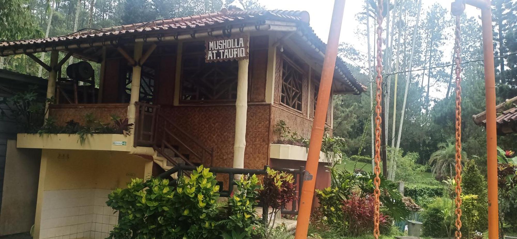 Resort Prima Cisarua Tagalbato ภายนอก รูปภาพ